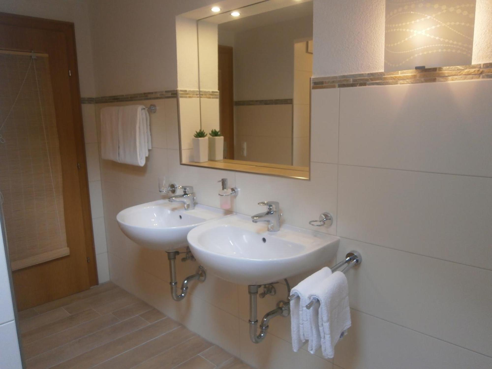 Alpenhof Waengle Aparthotel Reutte Bagian luar foto