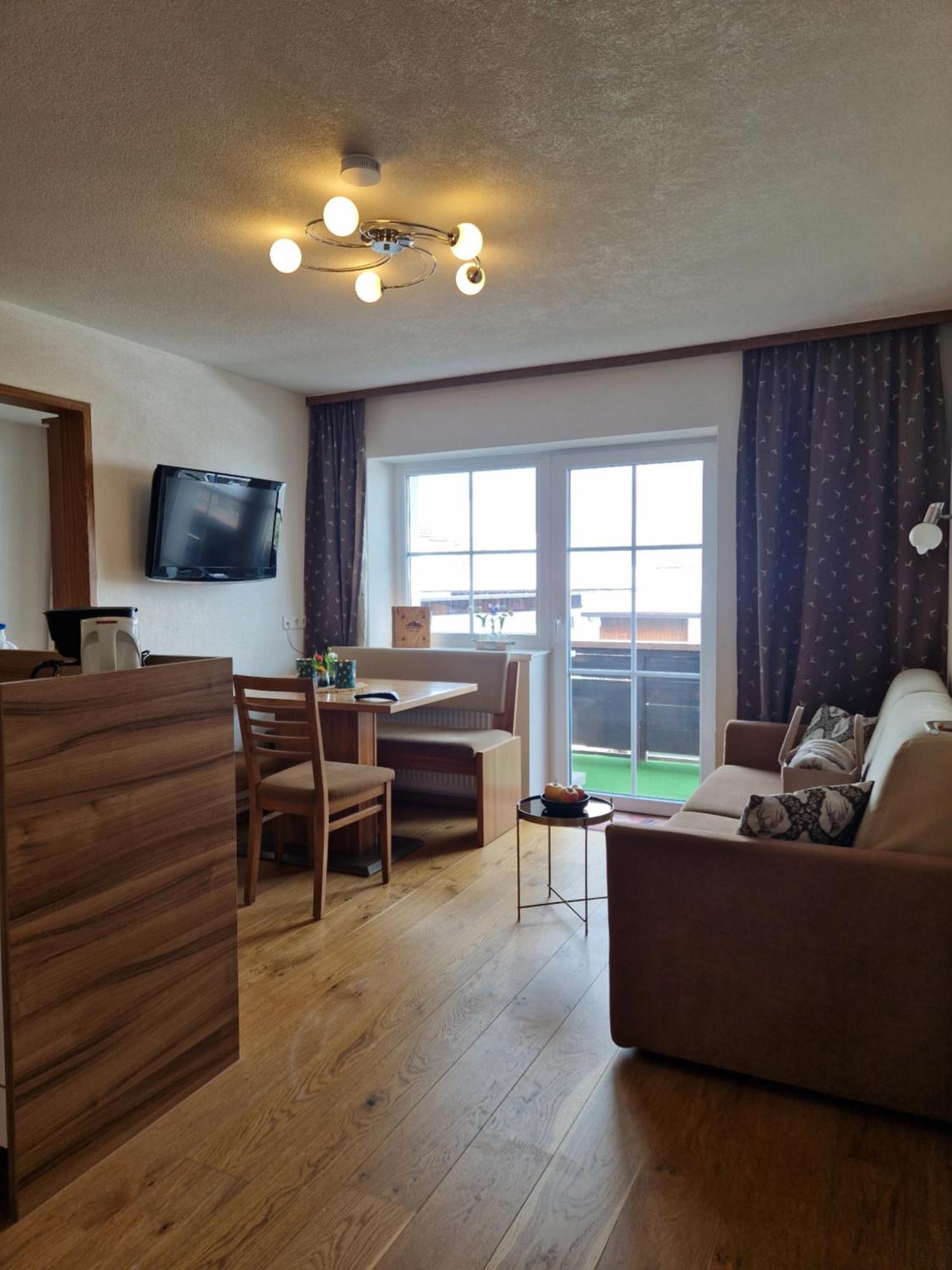 Alpenhof Waengle Aparthotel Reutte Bagian luar foto