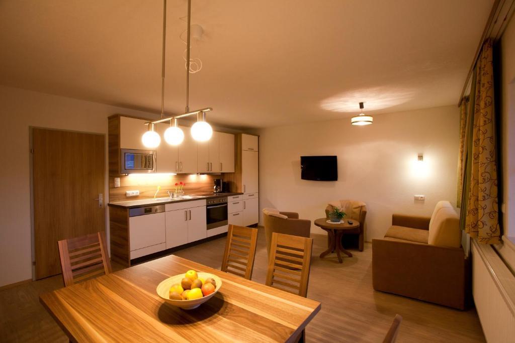 Alpenhof Waengle Aparthotel Reutte Bagian luar foto