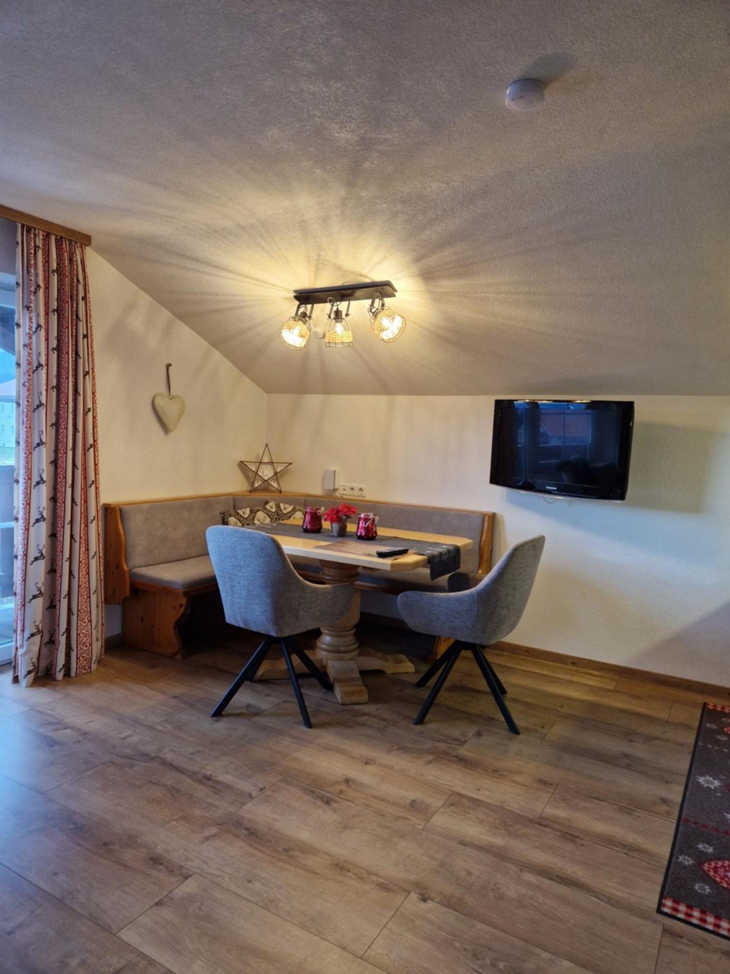 Alpenhof Waengle Aparthotel Reutte Bagian luar foto