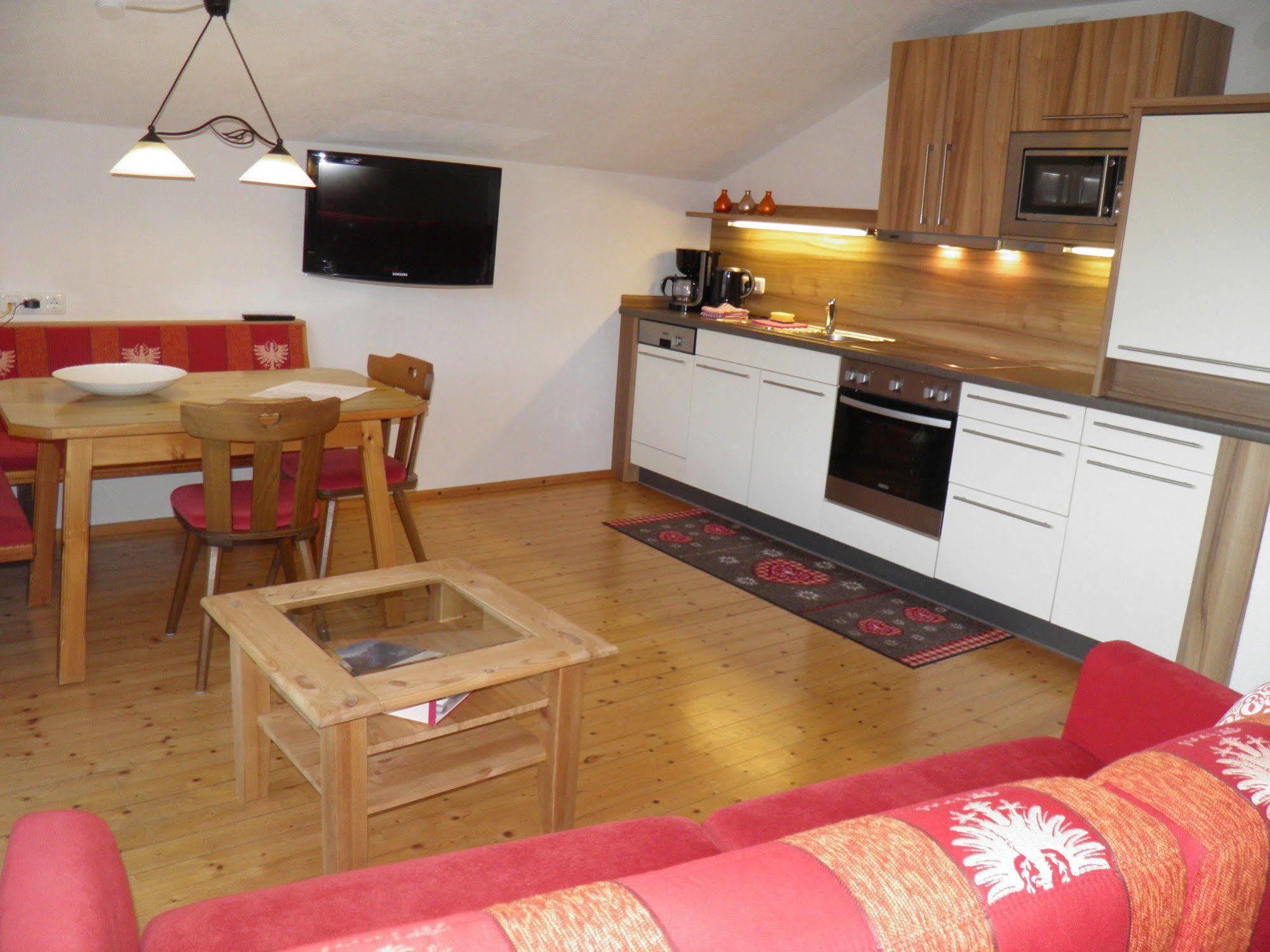 Alpenhof Waengle Aparthotel Reutte Bagian luar foto