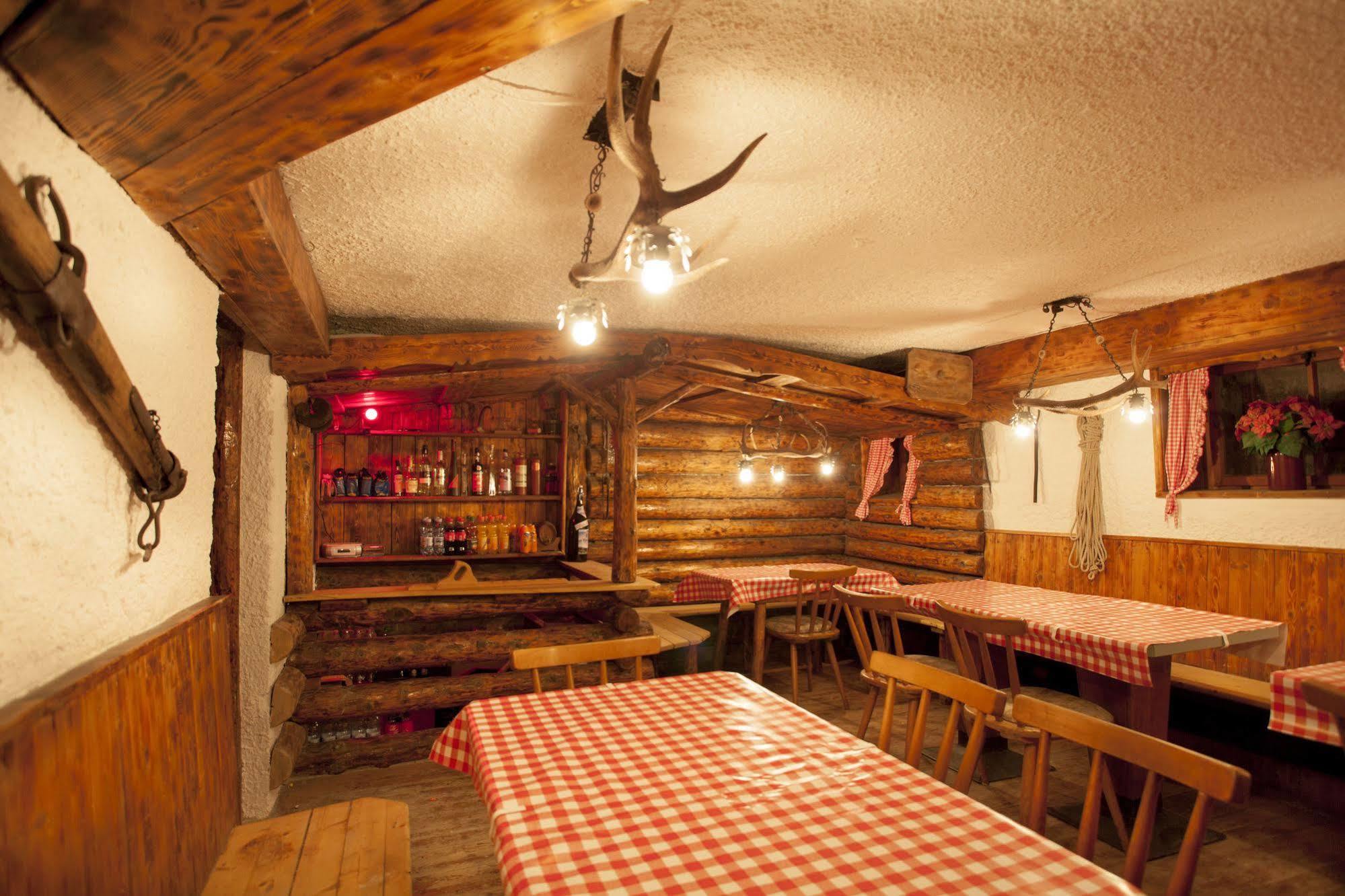 Alpenhof Waengle Aparthotel Reutte Bagian luar foto